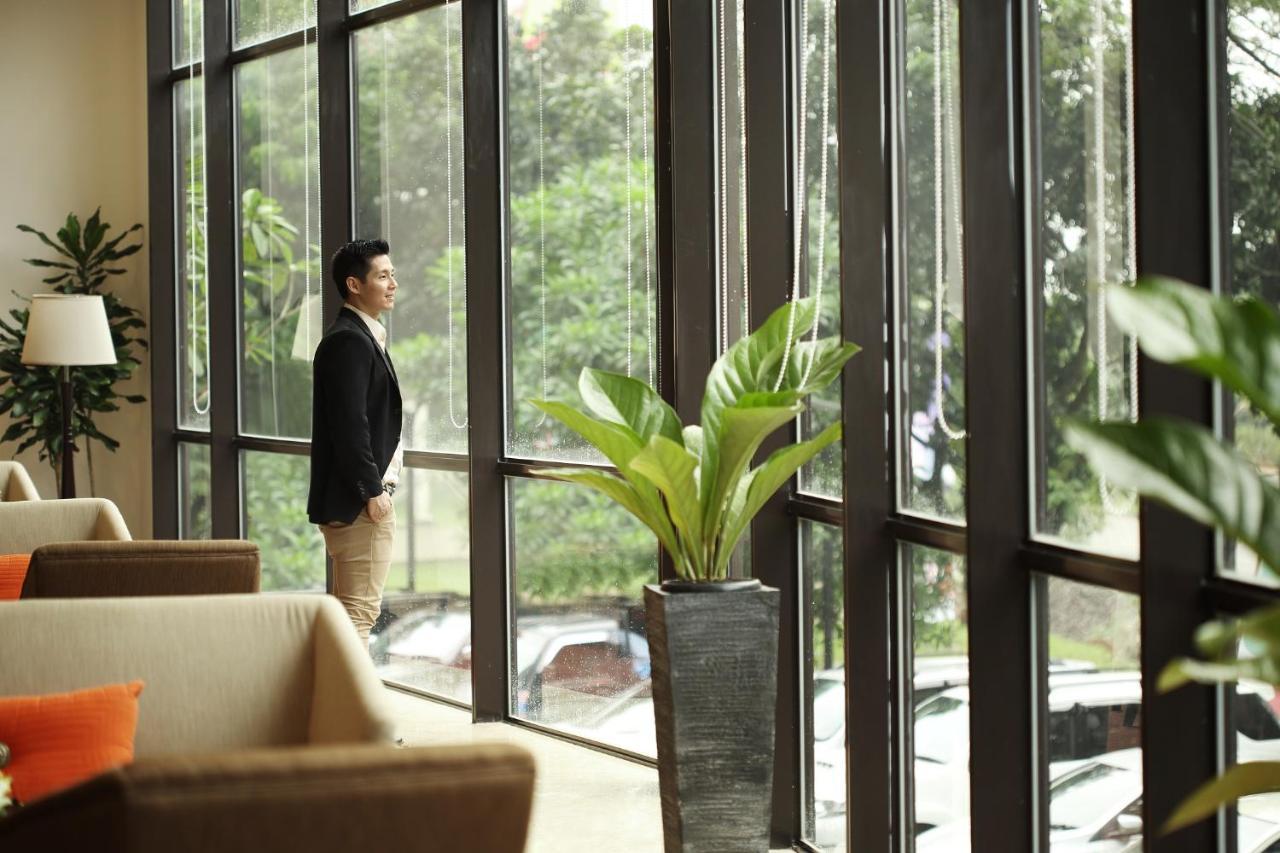 Hotel Santika Premiere Bintaro Serpong Esterno foto