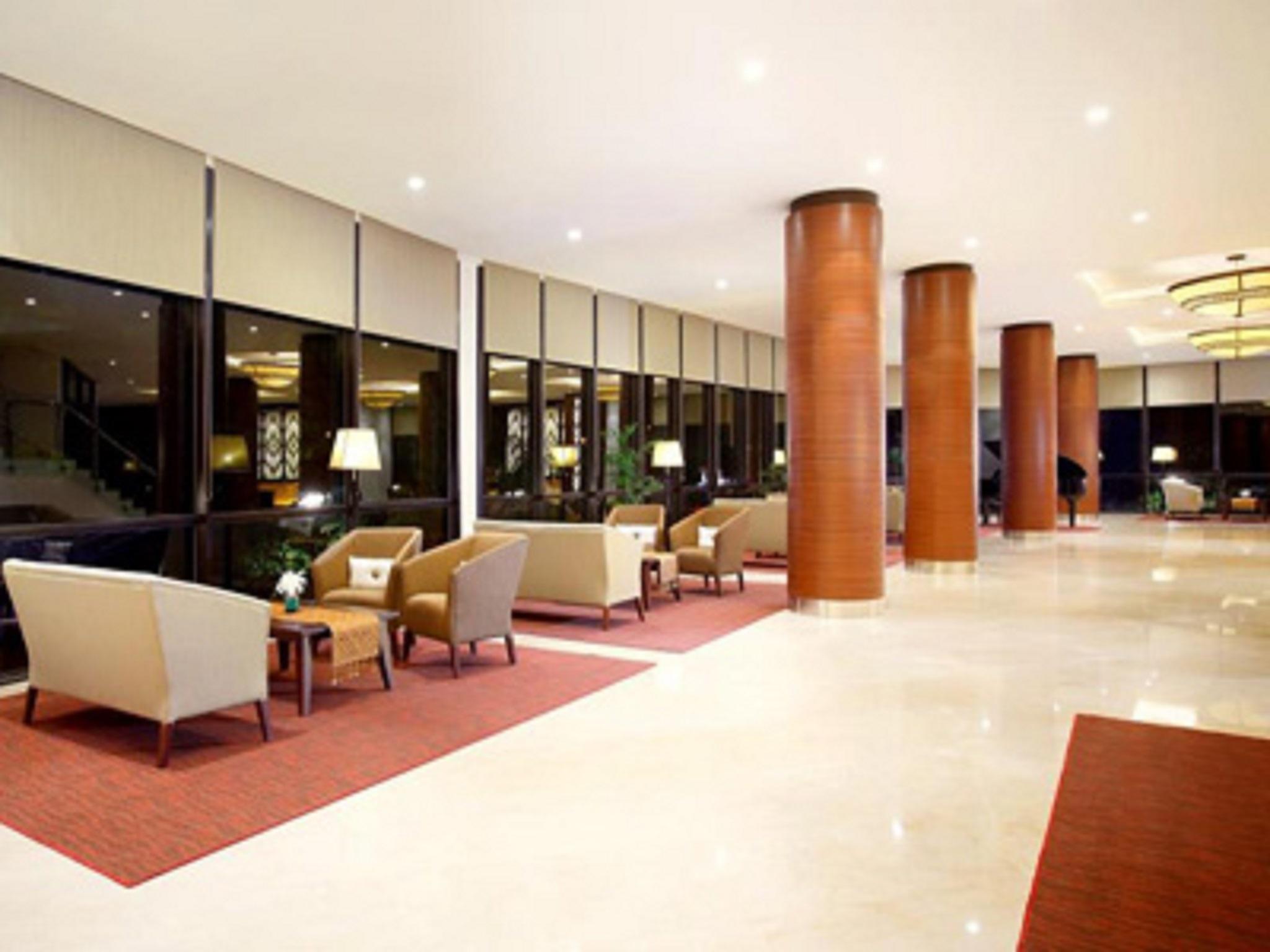 Hotel Santika Premiere Bintaro Serpong Esterno foto