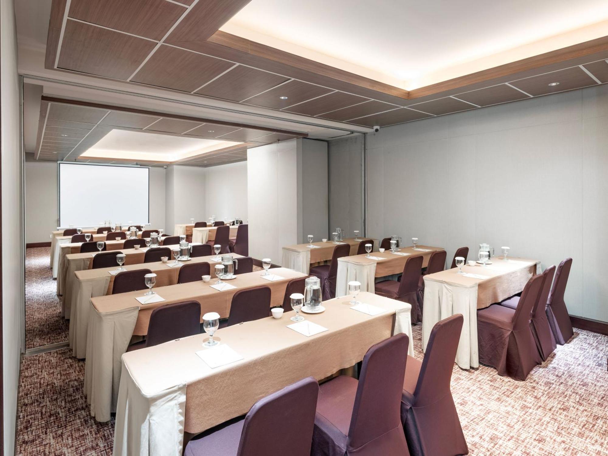 Hotel Santika Premiere Bintaro Serpong Esterno foto