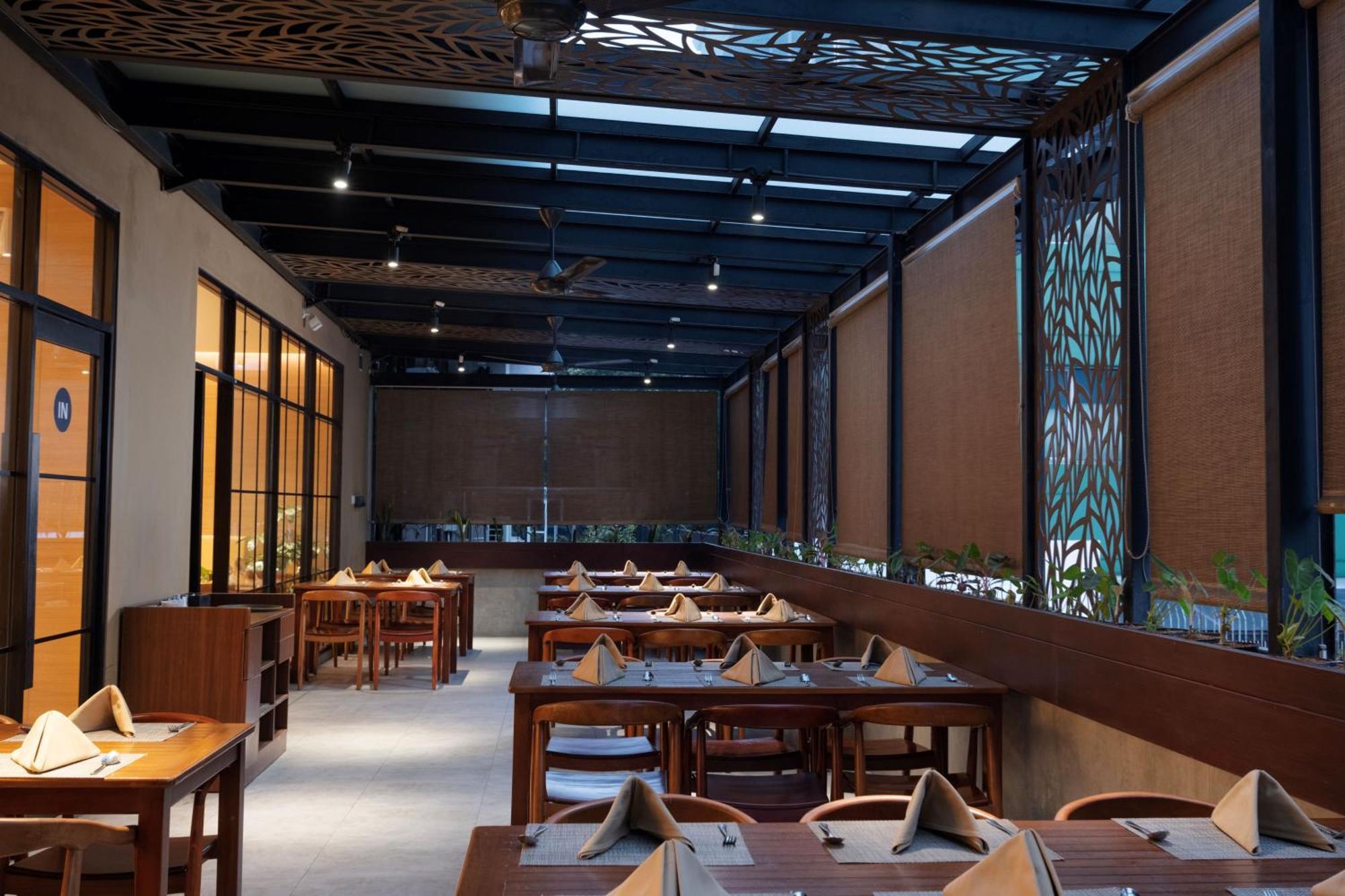 Hotel Santika Premiere Bintaro Serpong Esterno foto