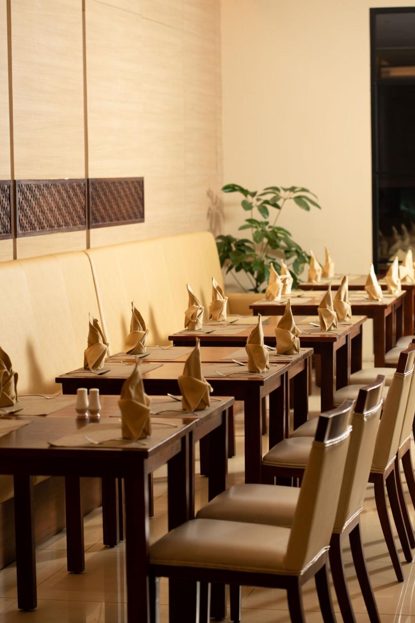 Hotel Santika Premiere Bintaro Serpong Esterno foto