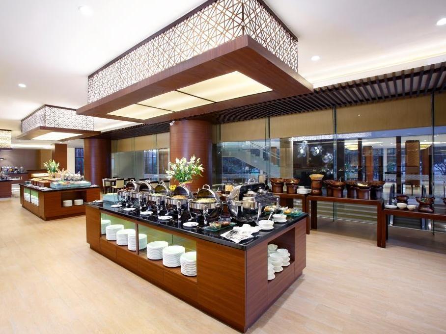 Hotel Santika Premiere Bintaro Serpong Esterno foto